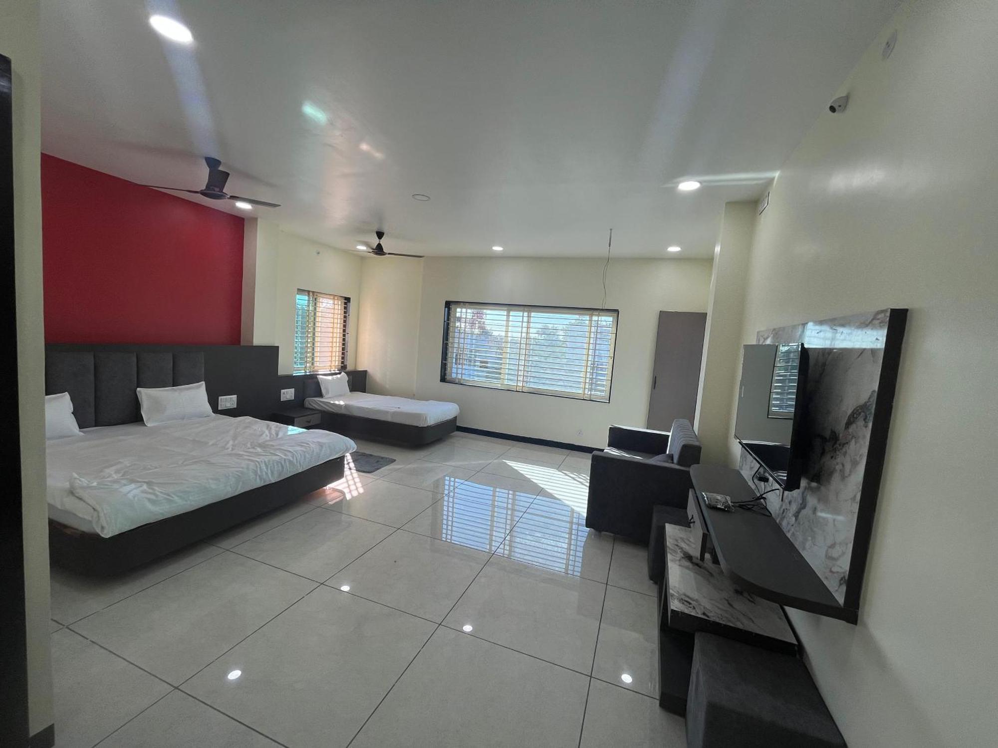 Yashomati Hotel Maheshwar Esterno foto