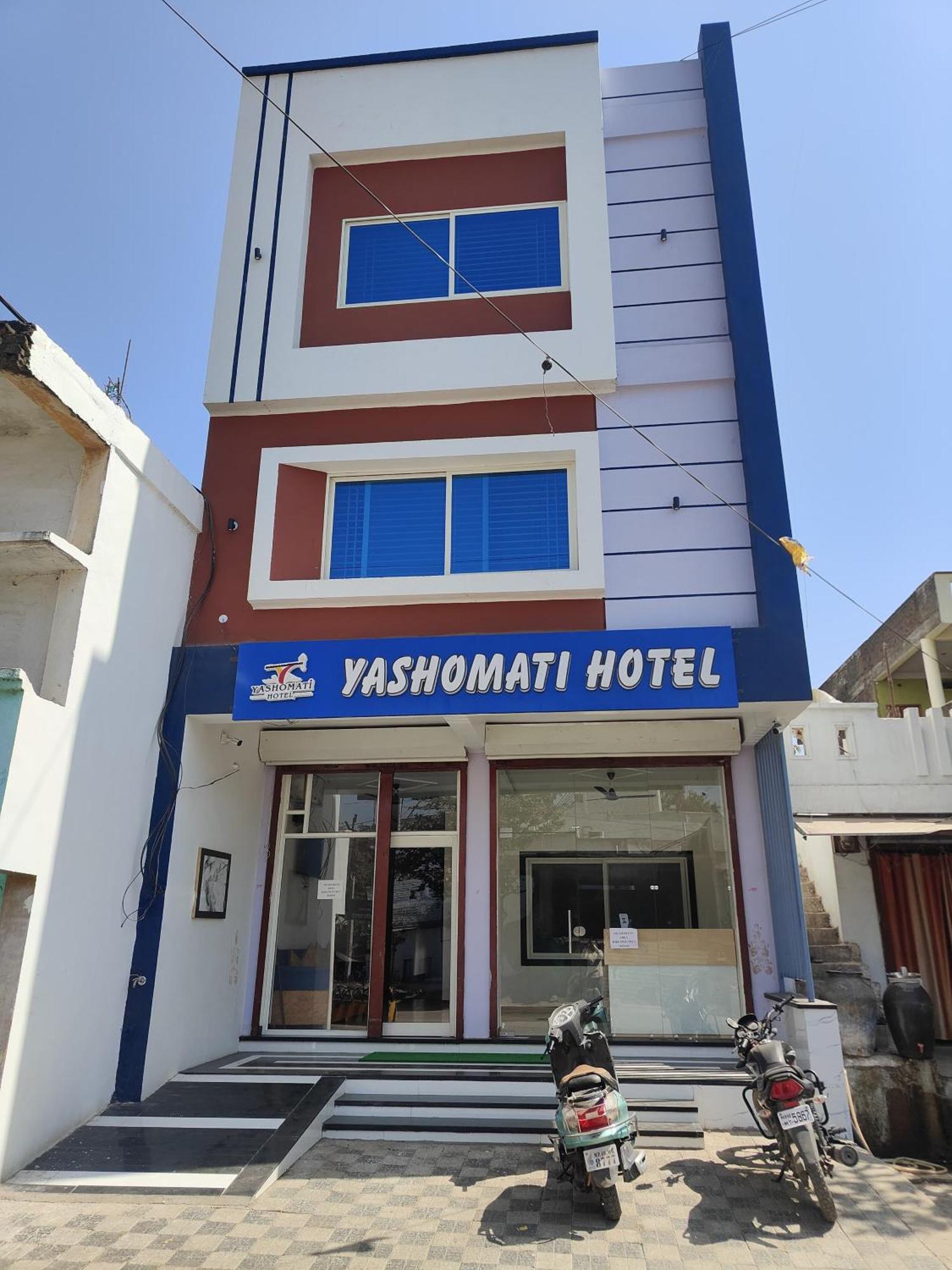 Yashomati Hotel Maheshwar Esterno foto